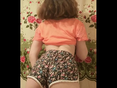 ❤️ Szexi fiatal csaj vetkőzteti le a rövidnadrágját a kamera előtt. ❤ Baszás at hu.mouthporn.ru
